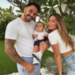 Maddy Burciaga Instagram - Photo de Famille 🫶🏼❤️ Dubai, United Arab Emirates