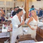 Maddy Burciaga Instagram - Quand tu lui dis fais comme moi @benji_samat 😂🎉 Mykonos