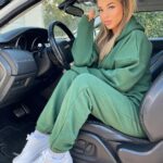 Maddy Burciaga Instagram - Bonjour Paris ❤️ GRAND JEU CONCOURS 🔥 1000 euros de bon d’achat à gagner avec @pegashoesofficiel c’est la ou j’ai pris ma paire de Air Force 1 ! Pour participer : 1/ S'abonner à @pegashoesofficiel 2/ S'abonner à @maddyburciaga 3/ Inviter 3 amis à participer en commentaires Bonus : Liker les 5 dernières photos de la page @pegashoesofficiel pour augmenter vos chances de remporter le concours #sponsorisé @agenceweevents Paris, France