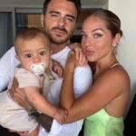 Maddy Burciaga Instagram - Family en Corse 🫶🏼🌻 Santa Giulia - Corsica