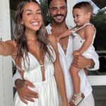 Maddy Burciaga Instagram - Welcome to Mauritius 🇲🇺 1 2 3 c’est nous 🫶🏼 4 : Un peu Soif 🍎 5 : Mamaaaan ♥️ 6 : Visite avec Papa 🌴 7 : Bananaaa 🍌 + fou rire d’Andrea 😂 Maradiva Villas Resort & Spa