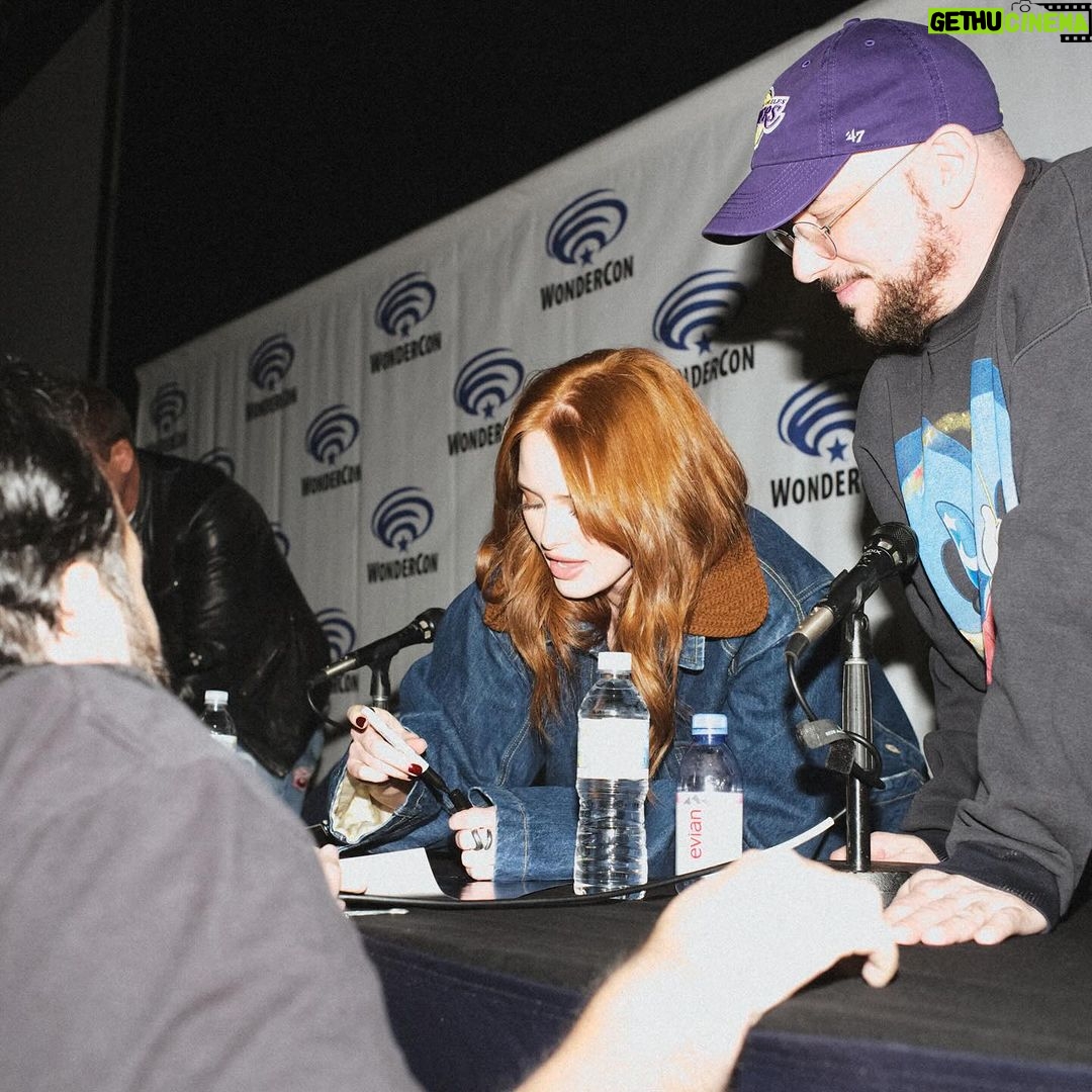 Madelaine Petsch Instagram - went to wondercon and spoke about all things the strangers (!!!) then popped over to disney and lost my tooth 🥴