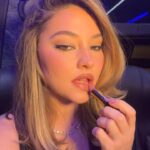 Madelyn Cline Instagram - VFxrevlonxgirlsxnegronis @revlon