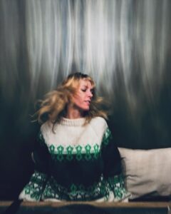 Maggie Civantos Instagram - 🇬🇧💚Notting Hill feels like home 💚🇬🇧 Thanks @hok.living - your houses are beautiful! Fun weekend in chilly London! 🥶 Me encanta el 🏘️, fin de semana de rasquita pero fue divertido … London, United Kingdom