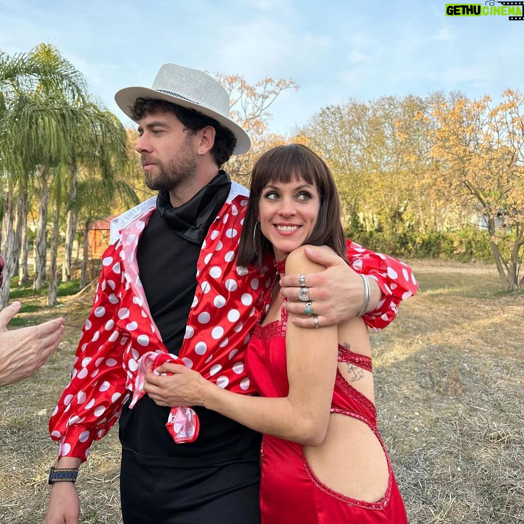 Maggie Civantos Instagram - #about my flamenco latino Birthday Party 🌹🖤 Han sido días intensos … mes raro,con un poco de todo, bueno y malo… pero había que festejar, y celebrar un año más! Y fue increíble! Gracias a todos por venir a @alboradaespaciocreativo y @cervezasalhambra por ser parte de la fiesta. It has been intense days, honestly a very strange month, with good and bad things …but we had to celebrate one year more and it was amazing, thanks everyone for coming to @alboradaespaciocreativo and @cervezasalhambra for being part of the party 🌹 📷 @aaron_nehan ….y los vídeos con pésima calidad pero con mucho amorcito de mi tía ❤️ Malaga, Espana