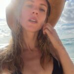 Maggie Civantos Instagram - un Noviembre mexicano! 🇲🇽❤️ … Mexican November, see you soon🤞I wish!