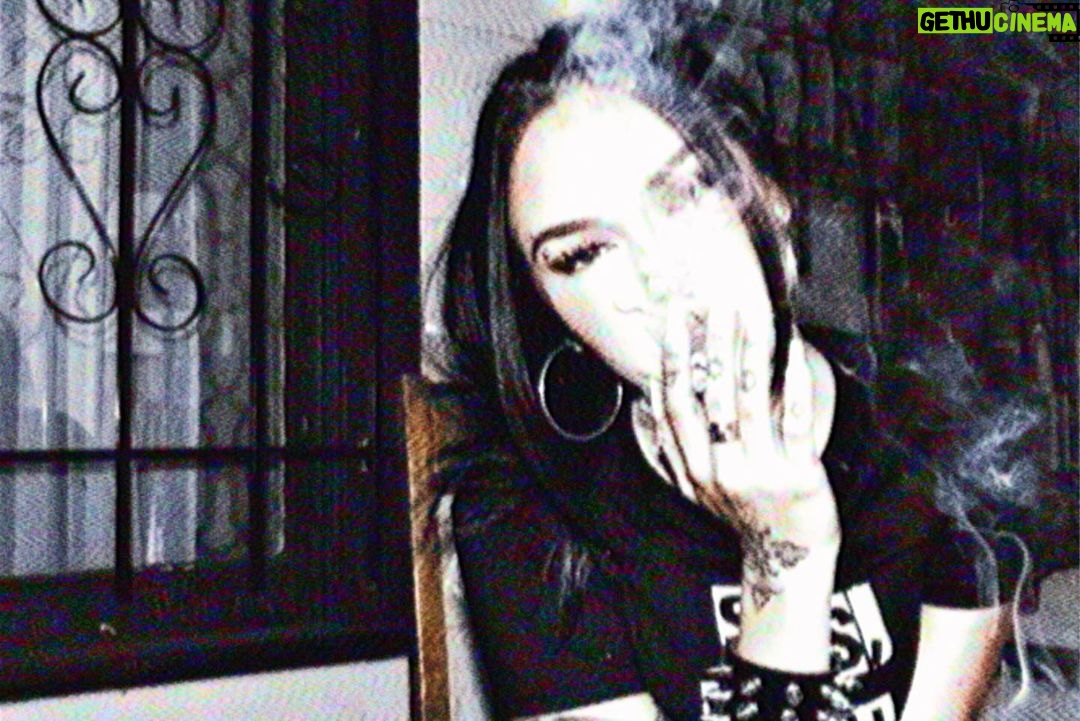 Maggie Lindemann Instagram - what’s ur favorite song off headsplit?!??