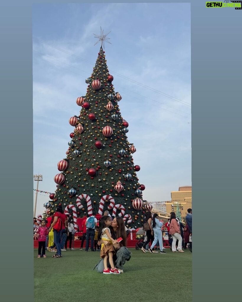 Mahhi Vij Instagram - Merry christmas from us 🤶 #christmas #merrychristmas