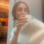 Malaika Arora Instagram – My 24 hrs in 🇬🇧…… from gloomy weather to glorious jewels 💕( p.s. loving this song )
