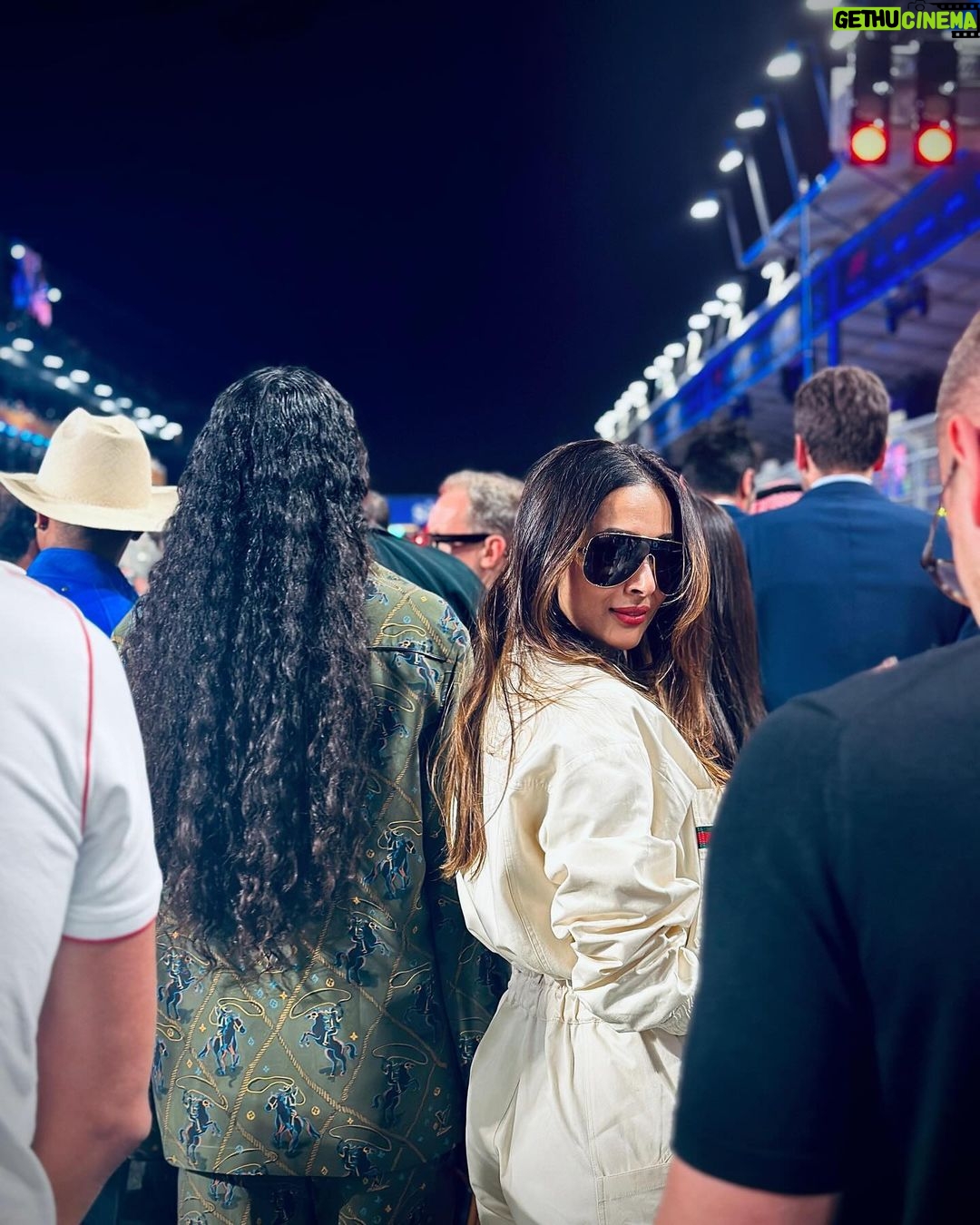Malaika Arora Instagram - How my 12 hours in Jeddah for the F1 Grand Prix looked like. My journey was a thrill ride of its own, making the race feel like a pit stop in comparison! #f1 ……. Thank you for the incredible experience @saudiarabiangp @f1 @f1paddockclub