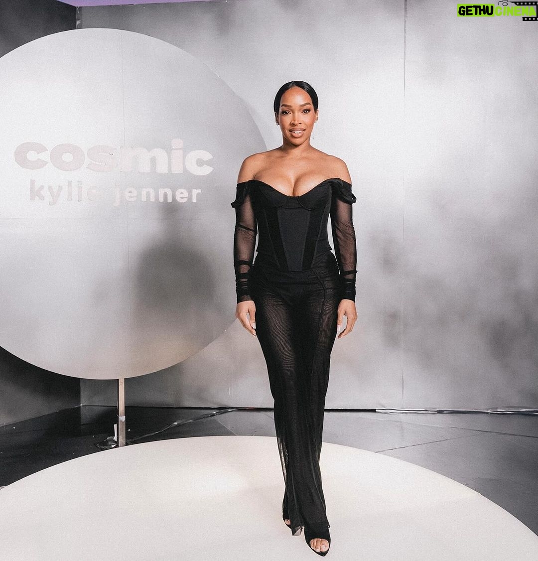 Malika Instagram - Cosmic by @kyliejenner is a beautiful perfume inside-out