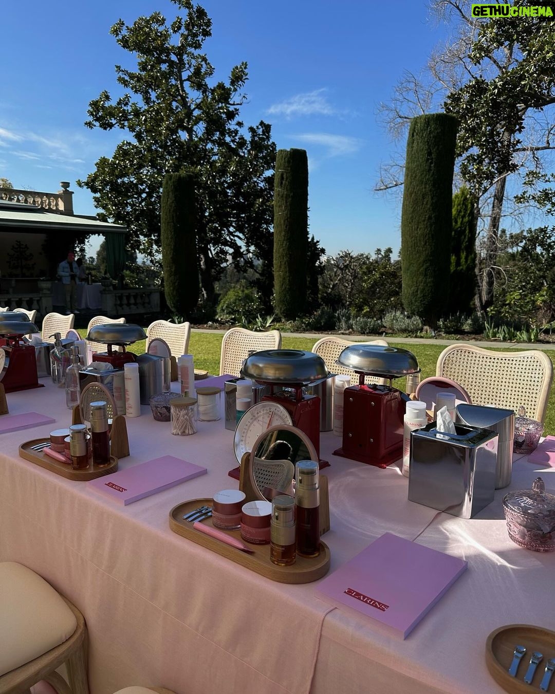 Mar铆a Chac贸n Instagram - Girl therapy con @clarinsusa 馃尭 Beverly Hills, California