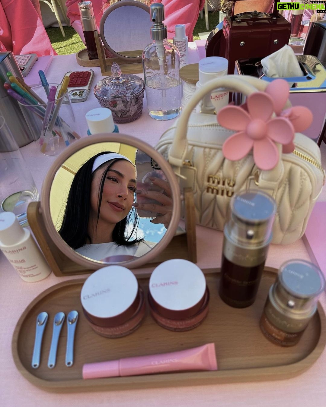 Mar铆a Chac贸n Instagram - Girl therapy con @clarinsusa 馃尭 Beverly Hills, California