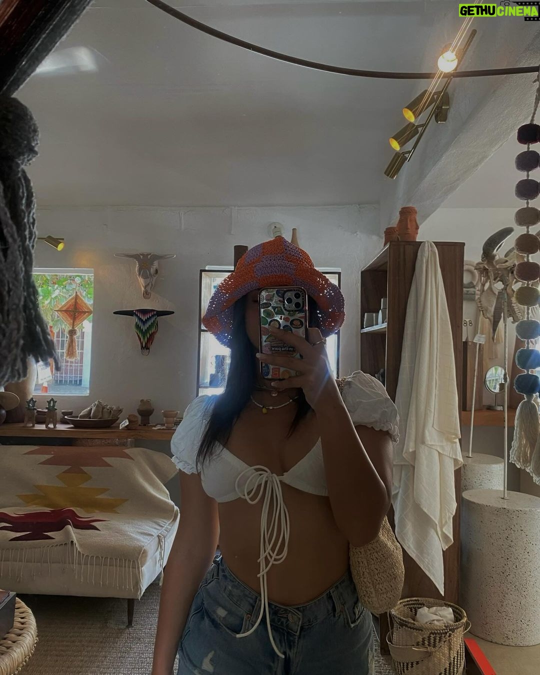María Chacón Instagram - de un día en Sayulita 🌺🌊🌴🧡🫶✨ Sayulita, Nayarit, Mexico