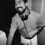 María Chacón Instagram - Hay cosas que no voy a entender nunca. Esta es una de ellas y es que ya nunca te voy a volver a abrazar. Pero te voy recordar así siempre, bailando y con esa sonrisa hermosa que era tan tuya, haciendo felices a todos los que te rodeábamos. Dejas un vacío gigantesco pero una huella que llevaremos todos los que te conocimos, por siempre. Ya los vi a Clavi y a ti haciendo un fieston en el cielo. Vuela alto Manzi. Te amamos 🍏🕊️💚✨
