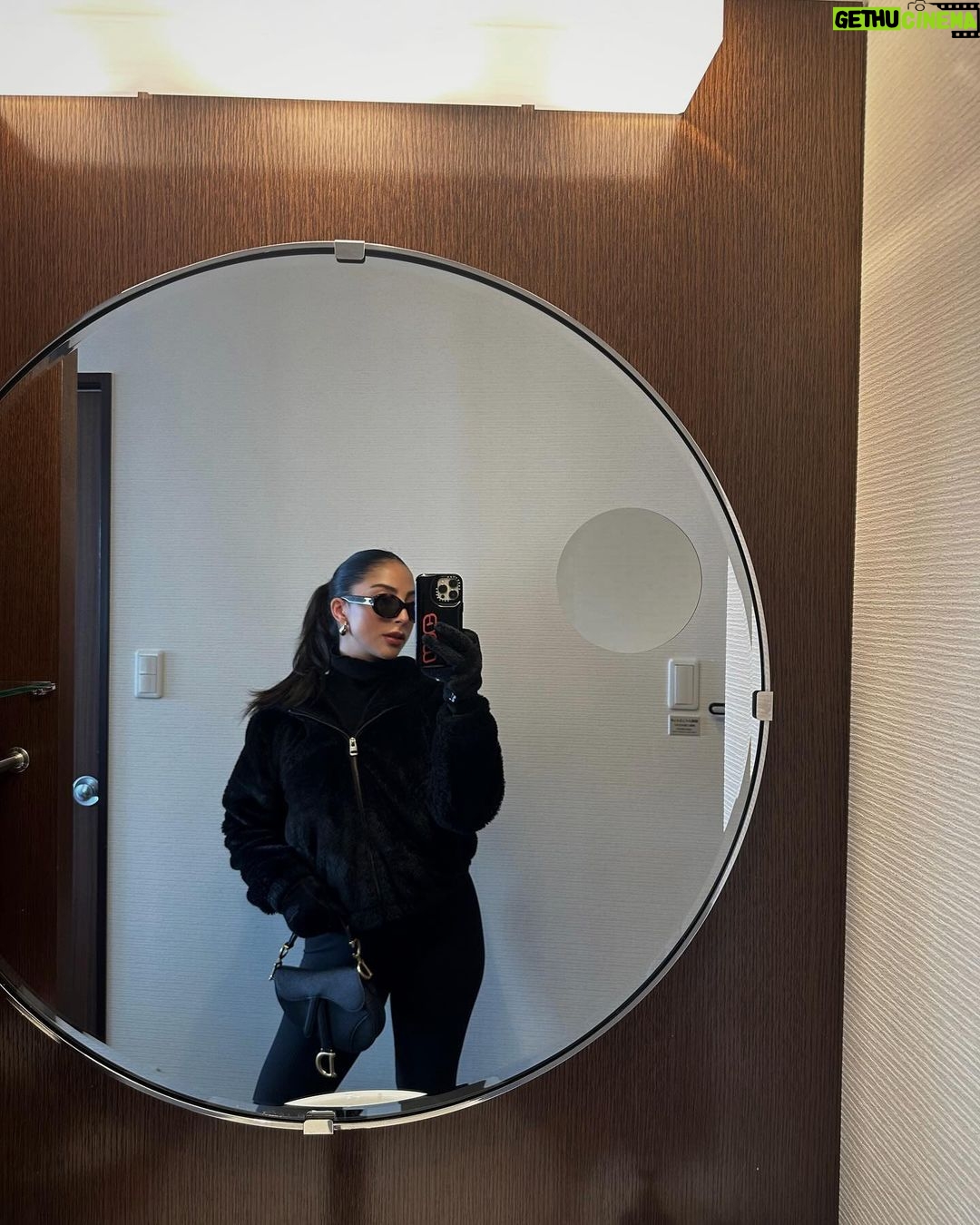María Chacón Instagram - 🌨️ Niseko, Japan