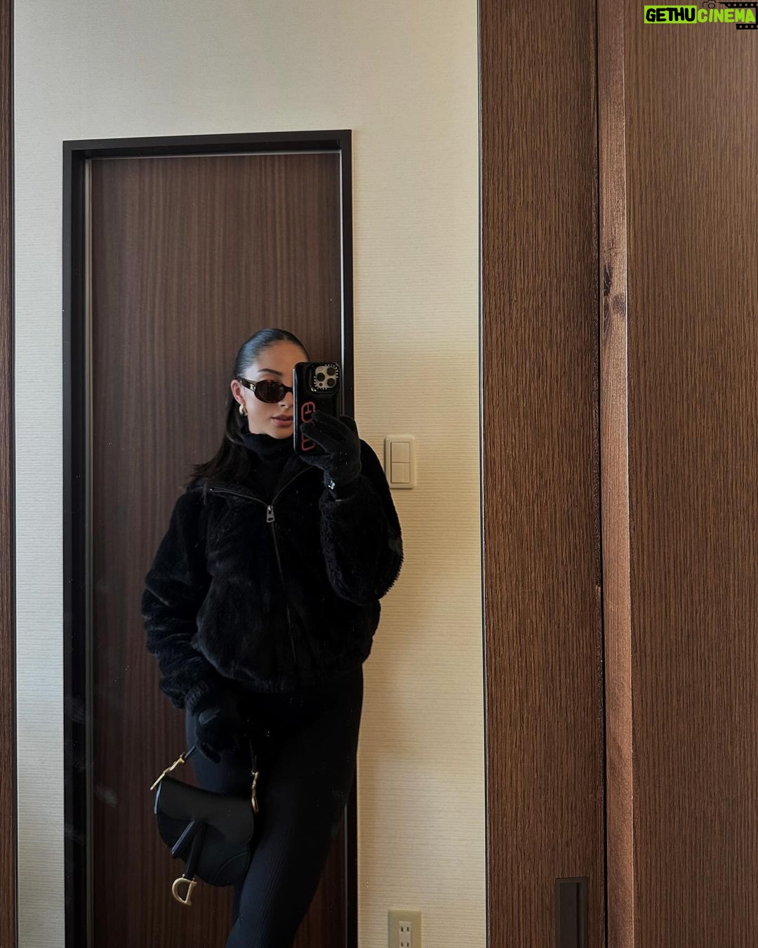 María Chacón Instagram - 🌨️ Niseko, Japan