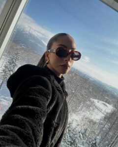 María Chacón Instagram - 🌨️ Niseko, Japan
