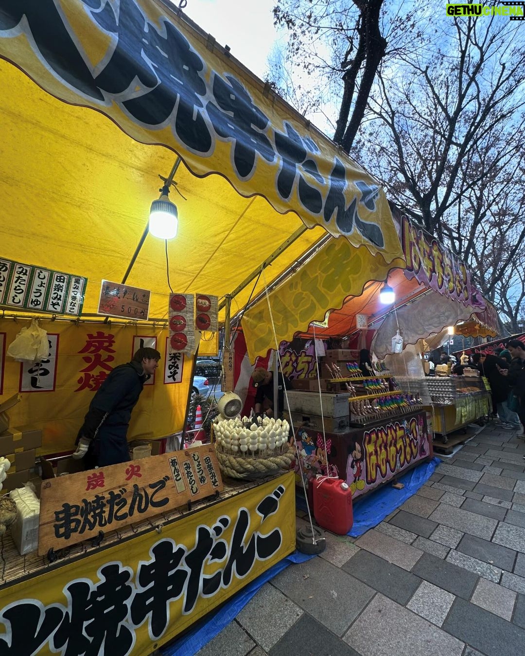 María Chacón Instagram - año nuevo en tokyo 🍜🥢🥟🇯🇵🏯 Tokyo, Japan