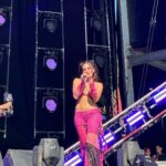 María Chacón Instagram - Un cuerpo a lo galactic ella pa perrear se sabe toda la tactic… No superamos lo bueno que estuvo este año el @cocacola_flow ❤️ Coca-Cola Flow Fest