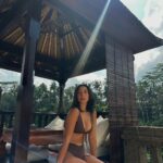 María Chacón Instagram - jungle livin’ 🤎🌴 @riotswim Bali, Indonesia