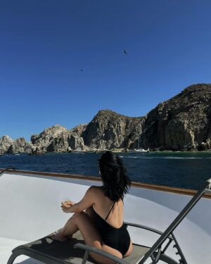 María Chacón Instagram - otro dumpcito de cabo 🌊 porque 😍