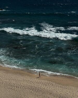 María Chacón Instagram - otro dumpcito de cabo 🌊 porque 😍