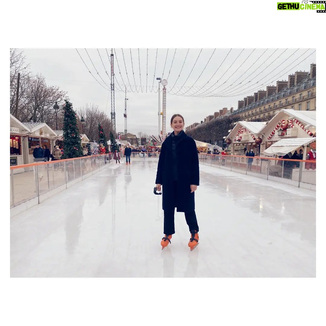 María Valverde Instagram - It's beginning to look like… #winter ❄️