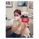 María Valverde Instagram - Este año ha estado lleno de momentos muy especiales, que guardo en mi cajita de cristal.  Gracias por vuestro amor y vuestro tiempo❤️ Brindo porque se multipliquen todos vuestros sueños y deseos.  ¡Feliz 2022! ----- This year has been full of very special moments, which I keep in my little glass box.  Thank you for your love and your time❤️ I wish all your dreams and wishes will be multiplied. Happy 2022! My Heart