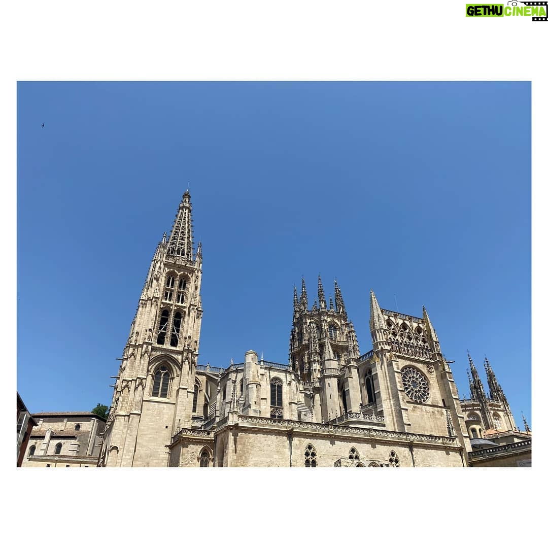 María Valverde Instagram - Disfrutando de la belleza de España ❤️ #Burgos ----- Enjoying the beauty of Spain ❤ #Burgos
