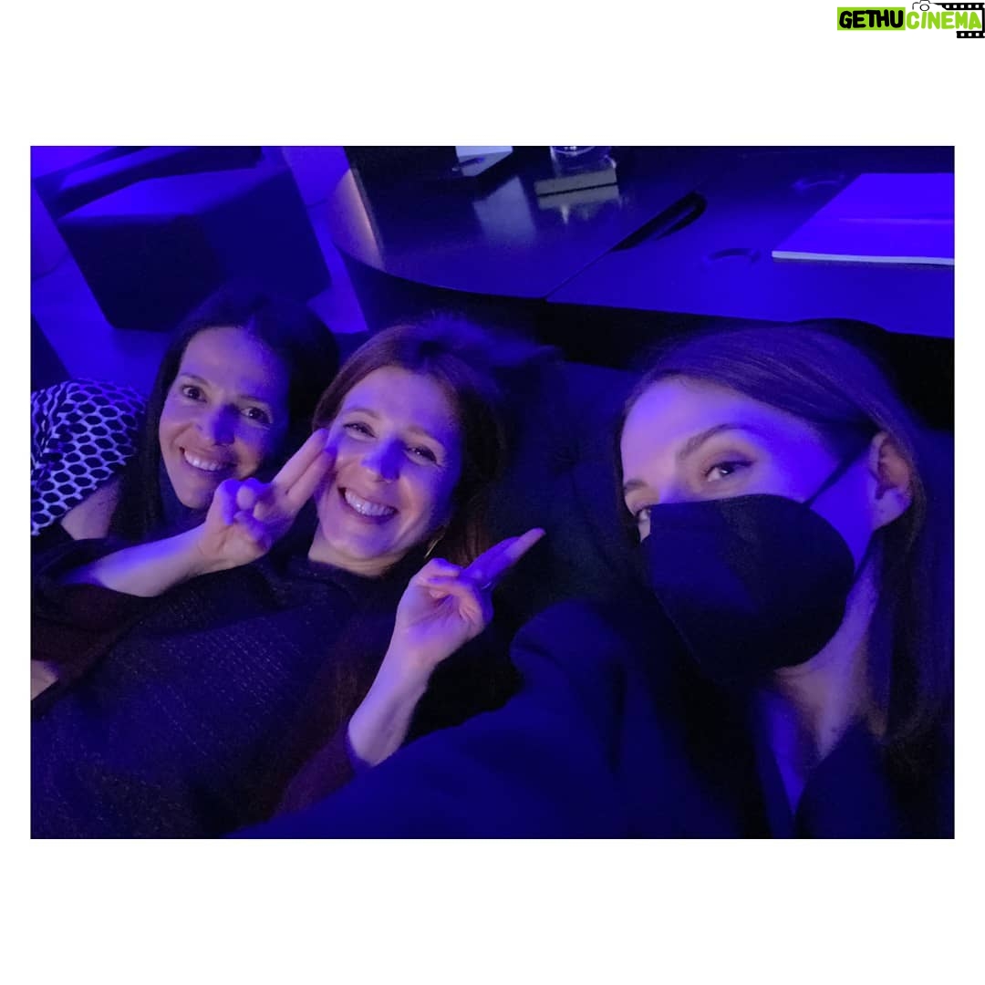 María Valverde Instagram - Vivir la obra del gran Cruz-Diez a través del documental @FreeColorMovie y escuchar su banda sonora es, como decía el maestro, “vivir el presente a través del color”. Gracias a todos los que habéis hecho posible esta maravilla. ----- Enjoying the work of the great Cruz-Diez through the documentary @FreeColorMovie and listening its soundtrack is, as the master used to say, "living the present through color". Thanks to all of you who have made this wonderful film possible. #freecolor #freecolormovie #cruzdiez #karibannacontent