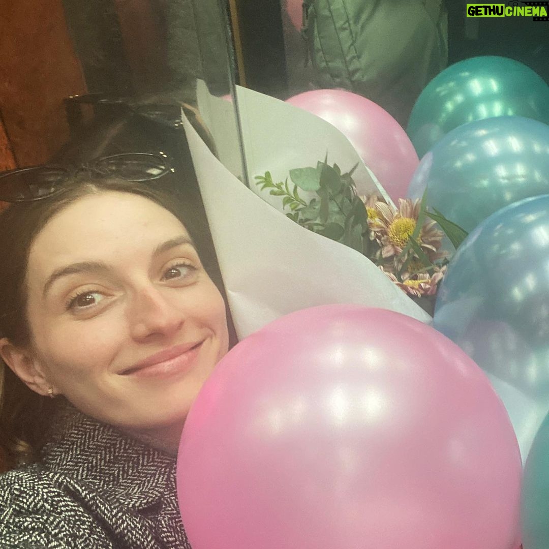 María Valverde Instagram - Mi corazón explotando de felicidad 24.03.23