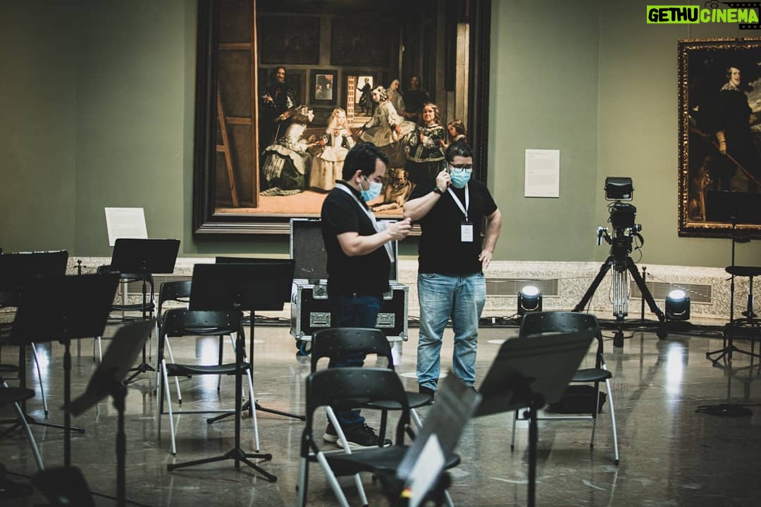 María Valverde Instagram - Pasear entre las obras del Museo del Prado, llenar sus salas de música, de poesía, de arte, de juventud… de Encuentros. De nuevo, gracias a todos los que lo habéis hecho posible ❤. #FudandciónDudamel Imágenes: @samanthalopezs ---- Having a walk through the @museoprado, filling its halls with music, poetry, art, youth... of Encuentros. Once again, thanks to all who made it possible ❤. #FundaciónDudamel Pics by @samanthalopezs