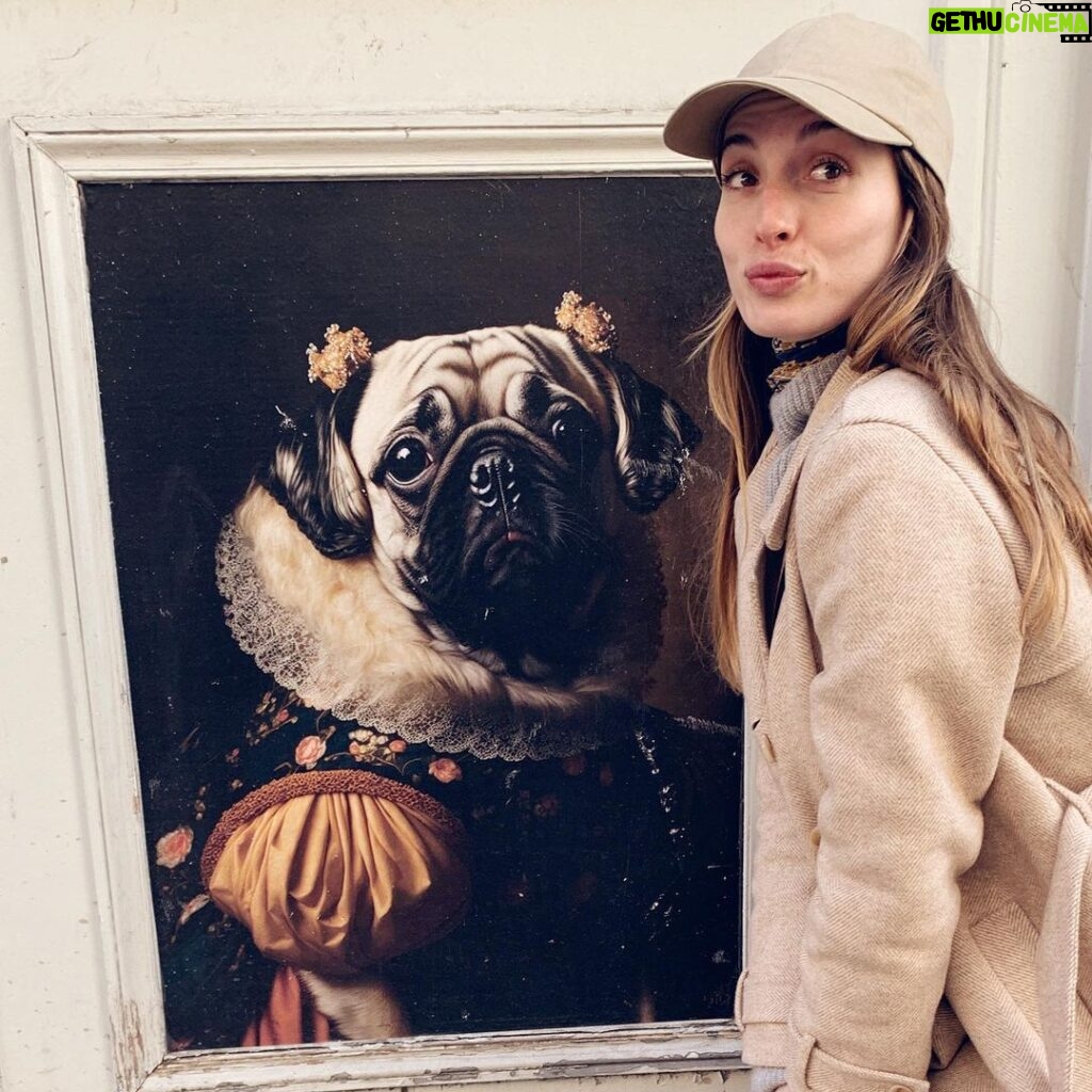 María Valverde Instagram - 🩷