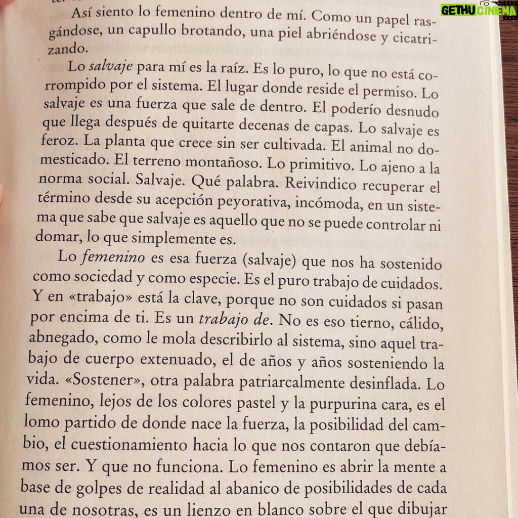 María Valverde Instagram - Gracias @soniaencinas 💜 Tus palabras me abrazan fuerte #FeminidadSalvaje
