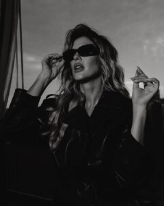 María del Cerro Instagram - Ph @daianarosembergph 🖤 Park Tower, a Luxury Collection Hotel