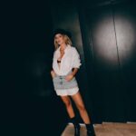 María del Cerro Instagram – Estuve en la presentación de Colección de @somosgusman marca 💯 🇦🇷🙌, Empresa familiar de buena gente y laburante y así se vio en el Mega desfile que se mandaron ! Prendas Cancheras y de buenísima Calidad ! 
Me encanto todo mal ! 
Gracias @maiteirazu por este tremendo look que te mandaste !! 
Les gusta ?? 
Mis Fotones por @daianarosembergph 🖤
@bafweek_oficial