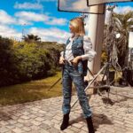 María del Cerro Instagram - Sábado de 🎥❤️🎥 . @kosiuko Carrasco, Montevideo, Uruguay