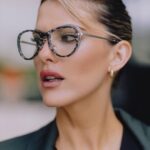 María del Cerro Instagram - En todas las Ópticas del País 🇦🇷♥️😍 mi Línea de Lentes @mdc.eyewear