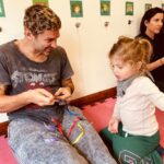 María del Cerro Instagram - Estoy desmayada de Amor con estas fotos que me pasan de la clase abierta de Calita hoy en 🇺🇾♥️ , la visita de papito y este encuentro de Yoga y Amor 🧘 ♥️ Gracias Dios 🙏♥️🥰 Pd : ver la 2da foto 🥹♥️ 🧘‍♀️