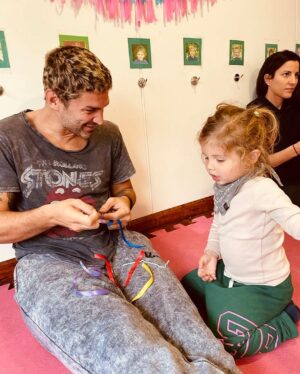 María del Cerro Instagram - Estoy desmayada de Amor con estas fotos que me pasan de la clase abierta de Calita hoy en 🇺🇾♥️ , la visita de papito y este encuentro de Yoga y Amor 🧘 ♥️ Gracias Dios 🙏♥️🥰
Pd : ver la 2da foto 🥹♥️ 🧘‍♀️