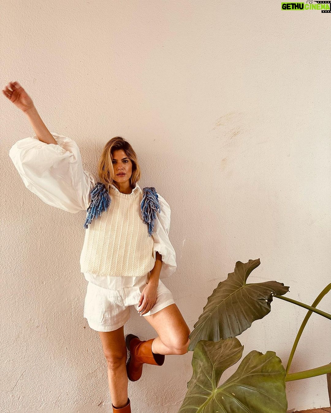 María del Cerro Instagram - Marca del bien si las hay @lanhtropyuruguay 🇺🇾🇺🇾♥️♥️ . @mariavqz1 ♥️♥️♥️♥️