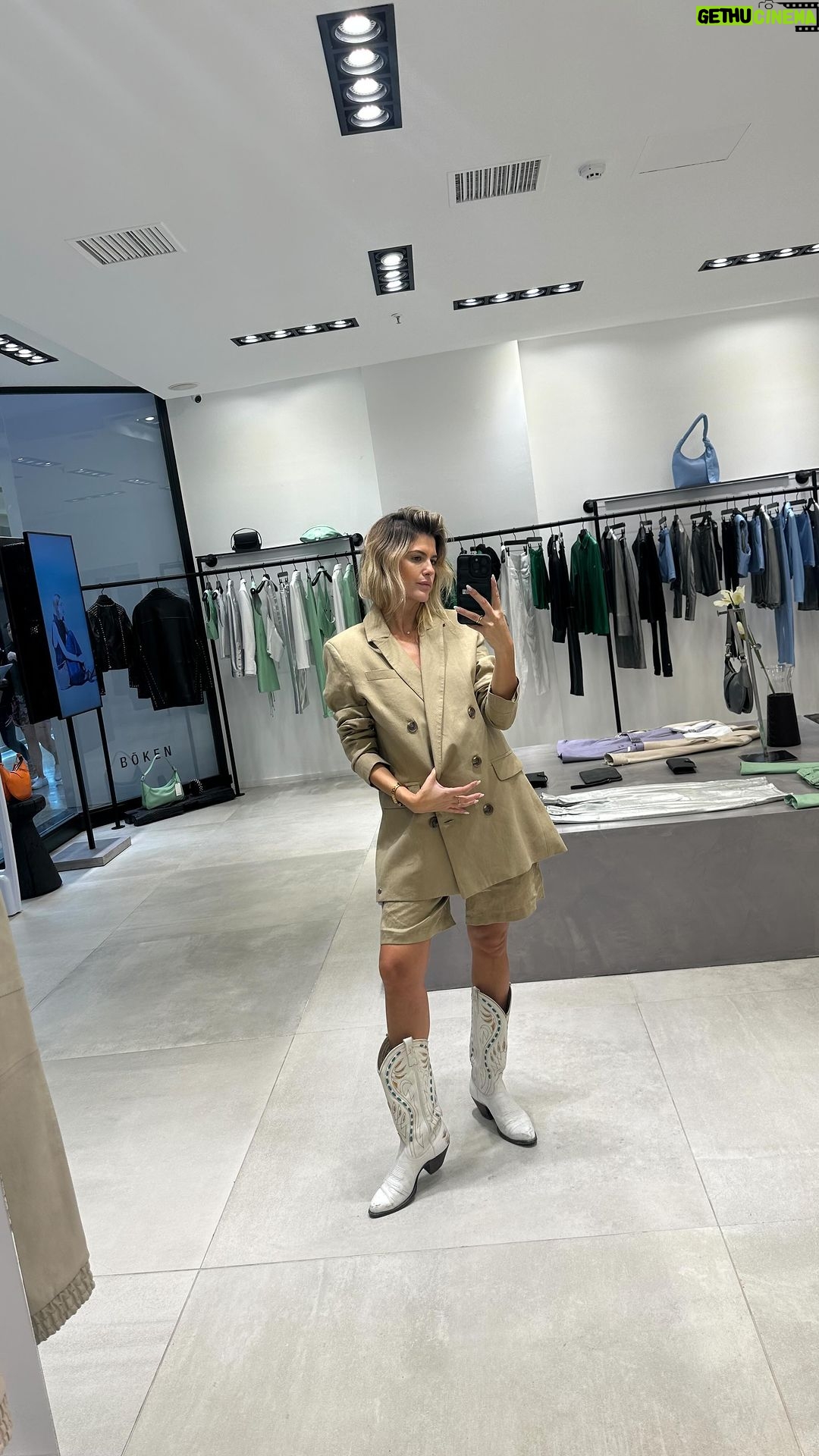 María del Cerro Instagram - Sastrera Fan @bokenoficial Te ♥️