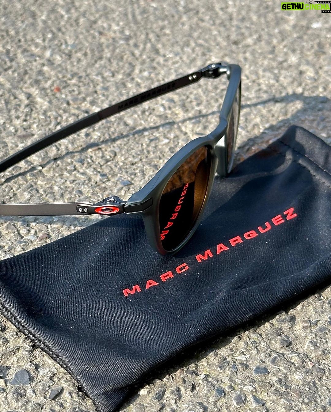 Marc Márquez Instagram - Paying homage to one of the greatest to ever do it. The @marcmarquez93 Signature Series Pitchman R are now available online and in store.