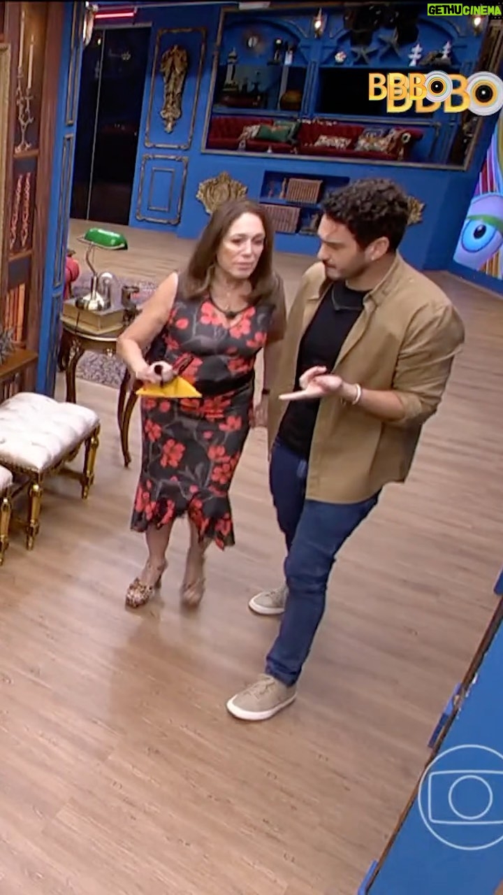 Marcos Veras Instagram - #VAMOINVADIRSUACASA 🏠 • O Invasor @omarcosveras e a convidada MA-RA-VI-LHO-SA @susanavieiraoficial tiveram que sair correndo da casa, mas deu tempo de deixar um recadinho pros brothers e sisters! ✉️👀 #BBB24 #RedeBBB Big Brother Brasil