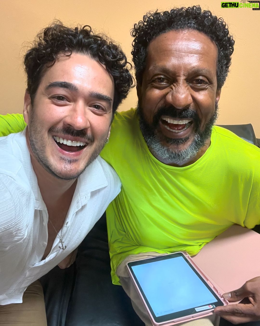 Marcos Veras Instagram - Estamos chegando! 👀 Hoje começa o maior reality do mundo. O @bbb 24. Boa sorte á todos os participantes, equipe, e principalmente ao público que vibra diariamente . Que seja uma temporada linda. Vamos juntos parceiro @luismirandaator, @fabinho_brandao Valeu @jbboninho pelo convite #bbb #bbb24