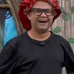 Marcos Veras Instagram – #VAMOINVADIRSUACASA 🏠 • O @weldermm ficou um charme com a touquinha da Pitel, né? ✨ #BBB24 #RedeBBB Big Brother Brasil