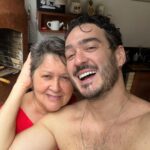 Marcos Veras Instagram – Hoje é dia dela!
Minha mãe, potente, doce, forte, generosa. Uma super mulher! Viva Dona Terezinha ❤️