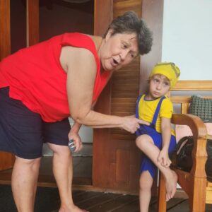 Marcos Veras Instagram - Hoje é dia dela! 

Minha mãe, potente, doce, forte, generosa. Uma super mulher! Viva Dona Terezinha ❤️