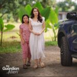 Marian Rivera Instagram – Ang pagkakaibigang walang pinipiling ganda o height. Char! 🤣✌🏼

Abangan ang tandem nina Marian Rivera at Kiray Celis sa #MyGuardianAlien. Ngayon APRIL 1 NA, sa GMA Prime.